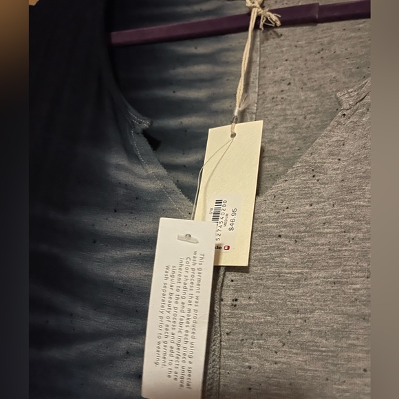 BKE Buckle Guilded Intent Tie Dye Flowy Top Medium - Picture 2 of 4